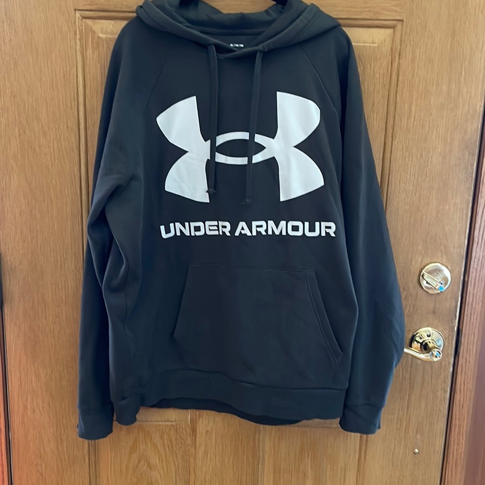 Under armour hoodie size XL